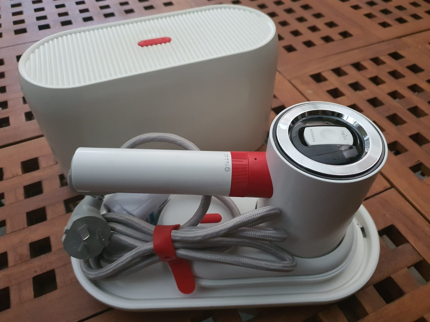 2 in 1 Deerma Steam / Regular Iron (Setrika Uap)